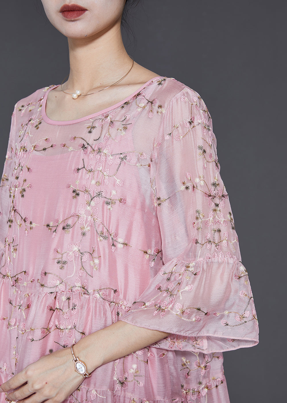 Belle robe de soirée en soie brodée rose avec manches bracelet SD1092