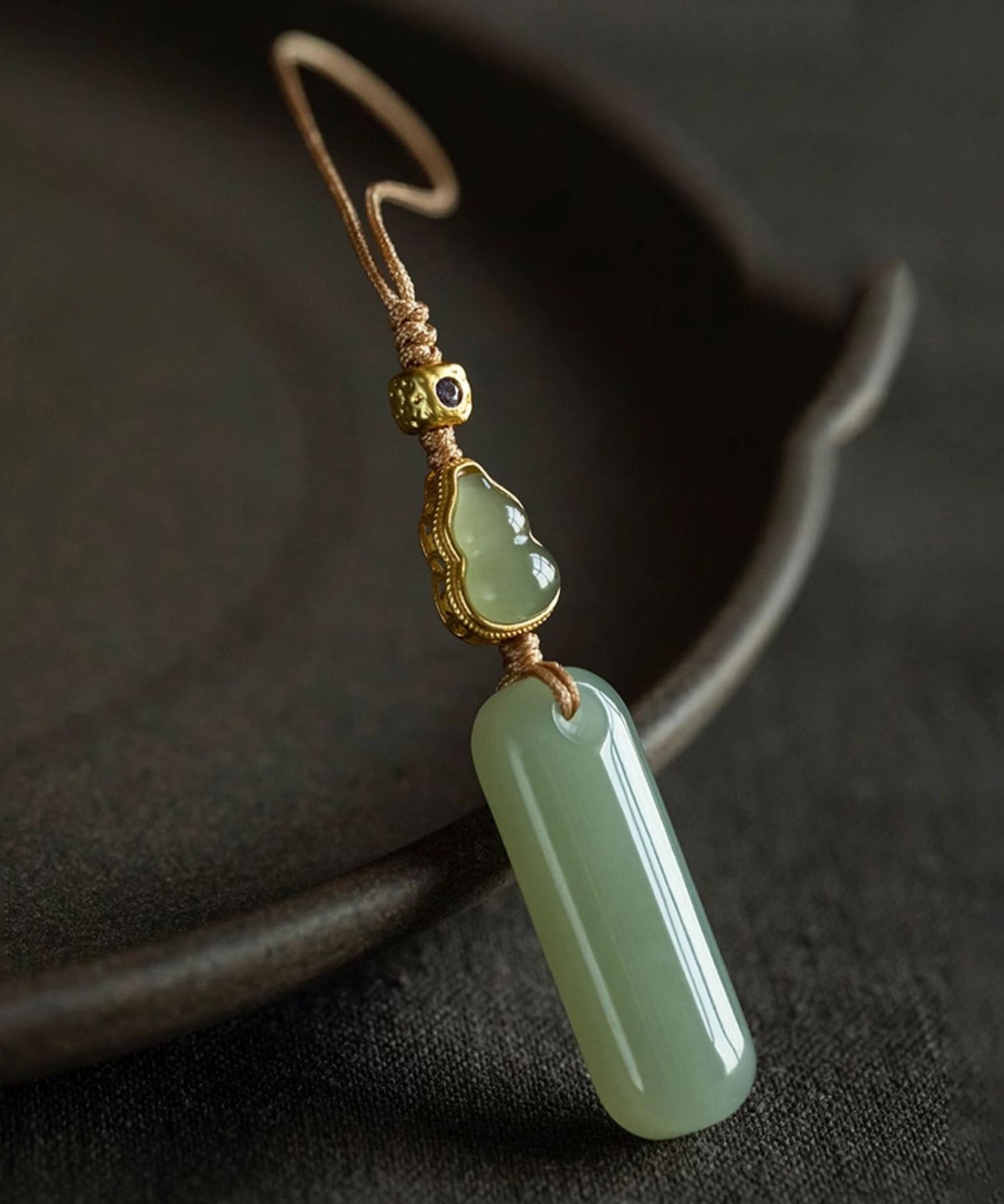 Copper Elegant Inlaid Overgild Green Jade Keychains Zircon