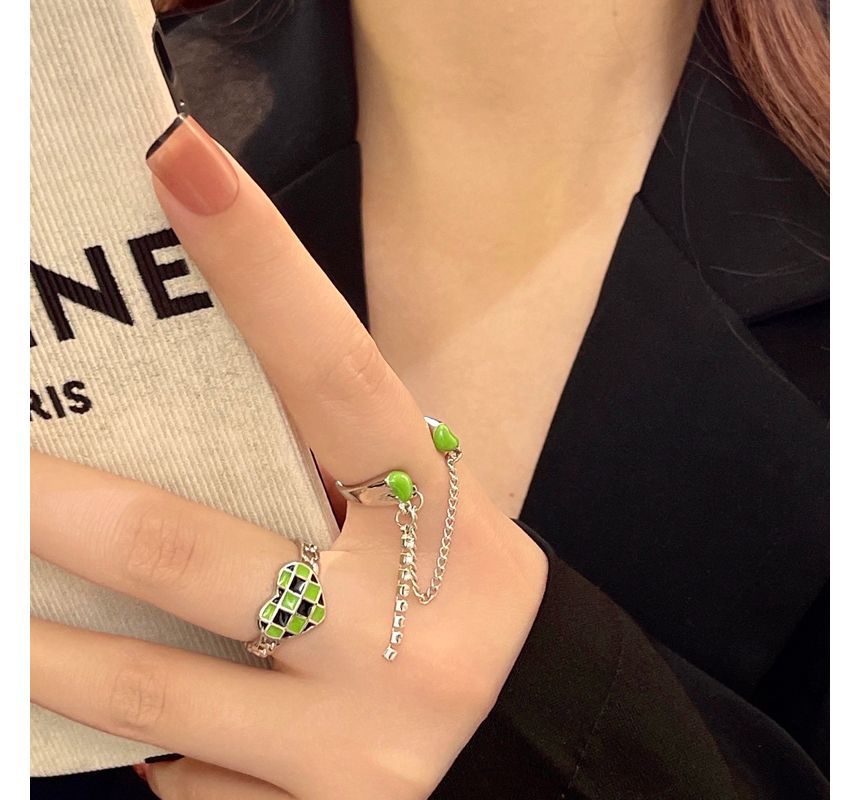 Chained Ring Open Checker Heart Double