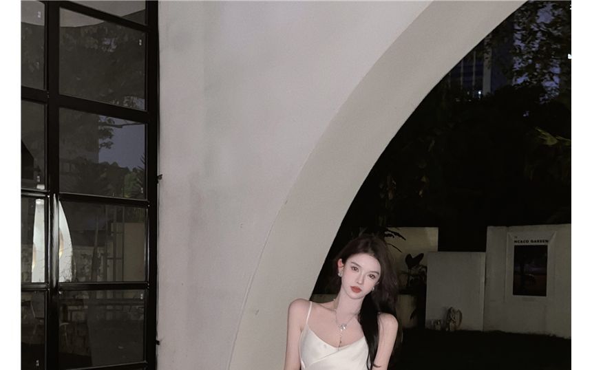 Slim-Fit Midi Plain Dress Strap Spaghetti