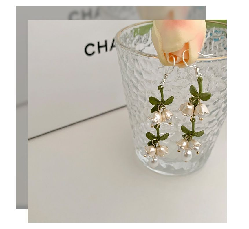 Flower Faux Pearl Dangle Earring