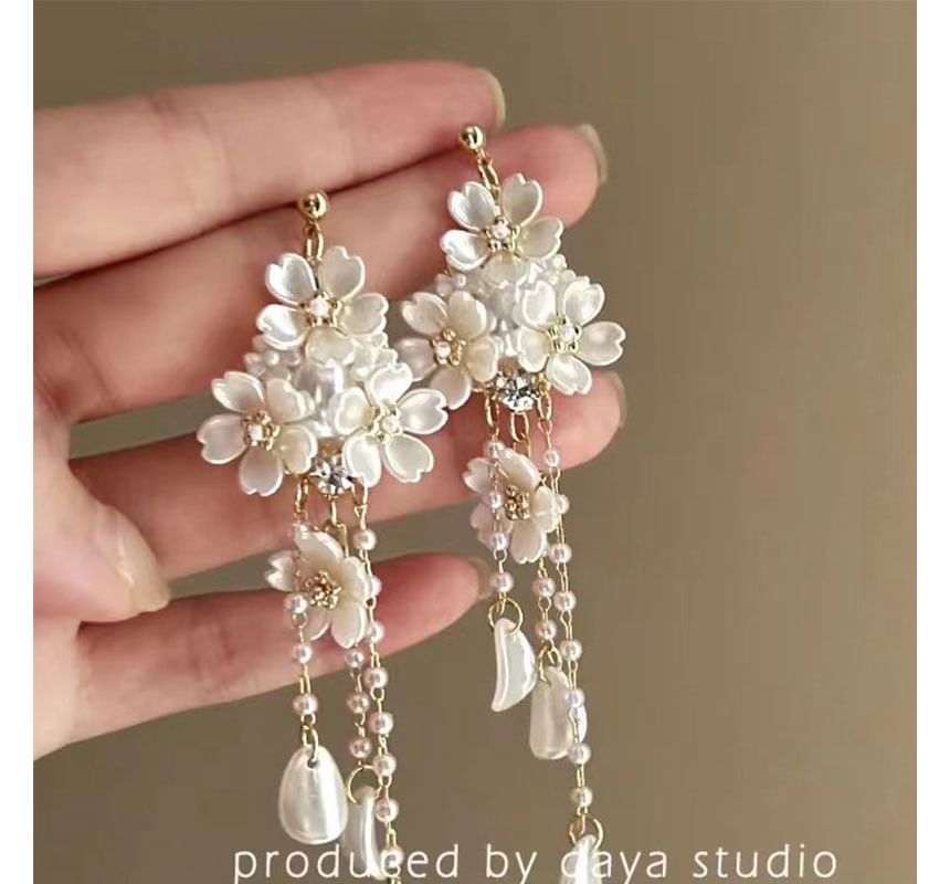 Faux Chandelier Floral Pearl Alloy Earring