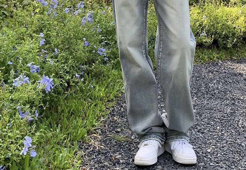 Mid Washed Rise Loose Jeans Fit