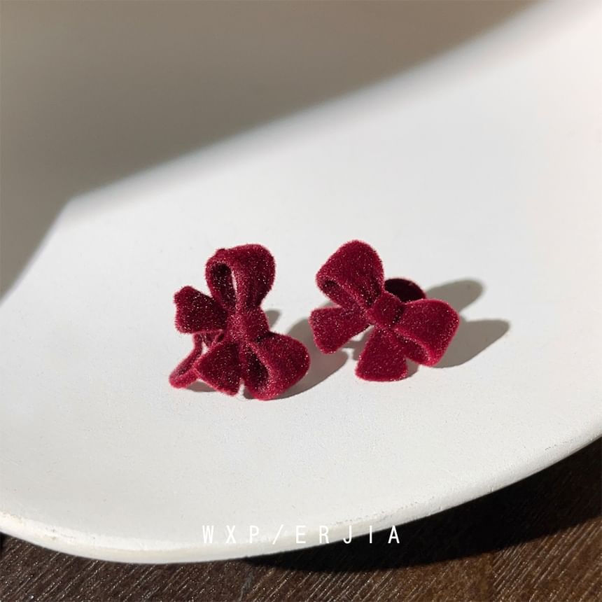 Clip-On Bow Earring Velvet