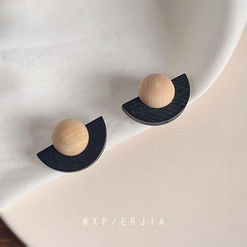 Ear Wooden Cuff Geometric