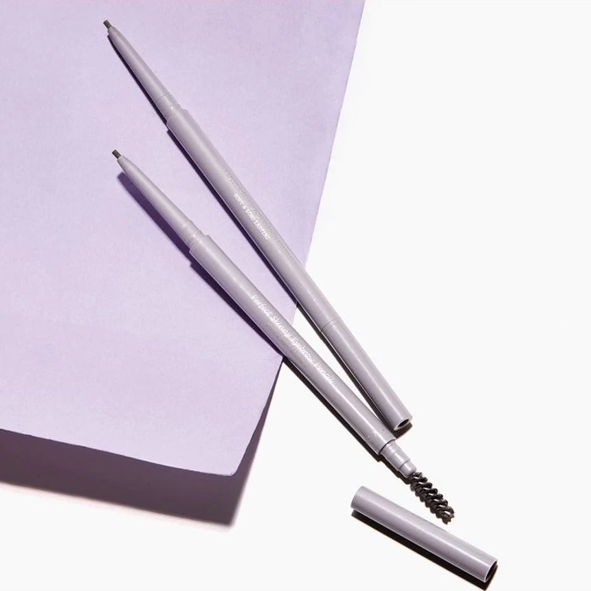 Crayon à sourcils fin