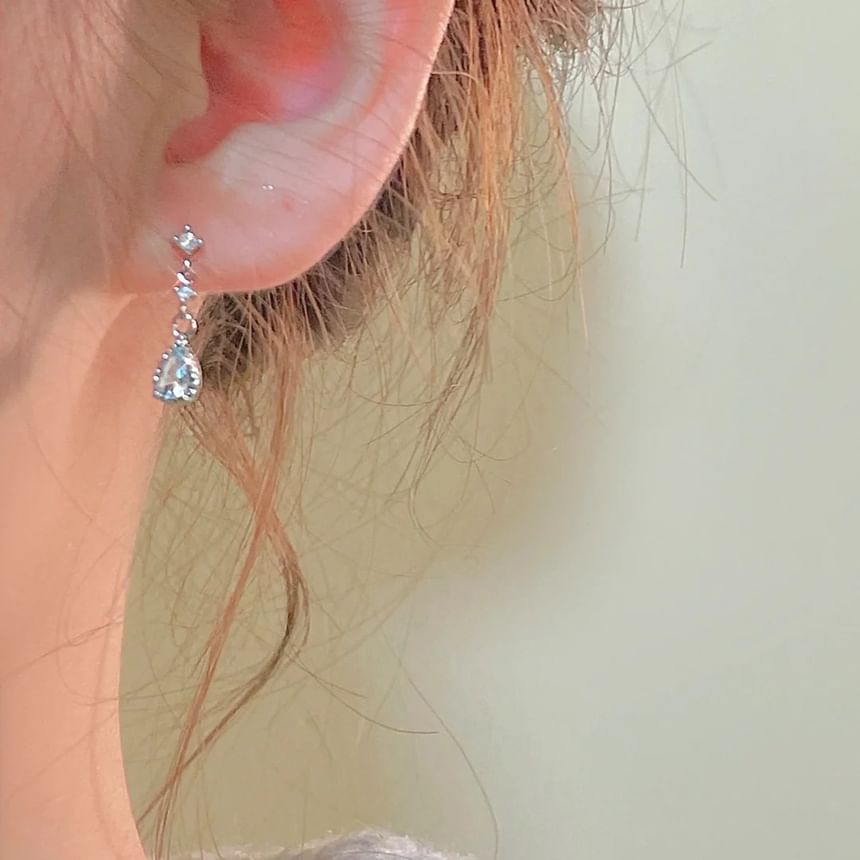 Rhinestone Drop Earring