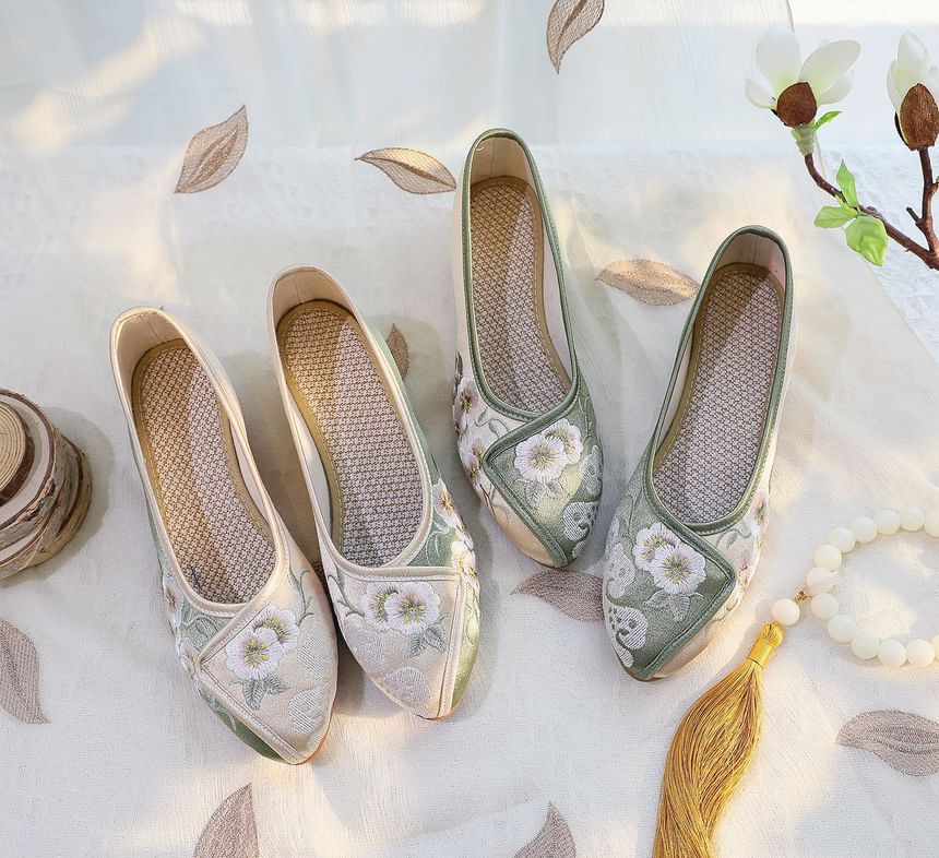 Pumps Heel Embroidered Low Flower