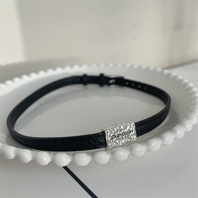 Alloy Choker Leather Faux