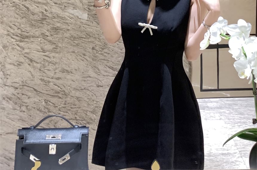 Dress Neck Mini Plain Bow Rhinestone A-Line Cutout Round Sleeveless