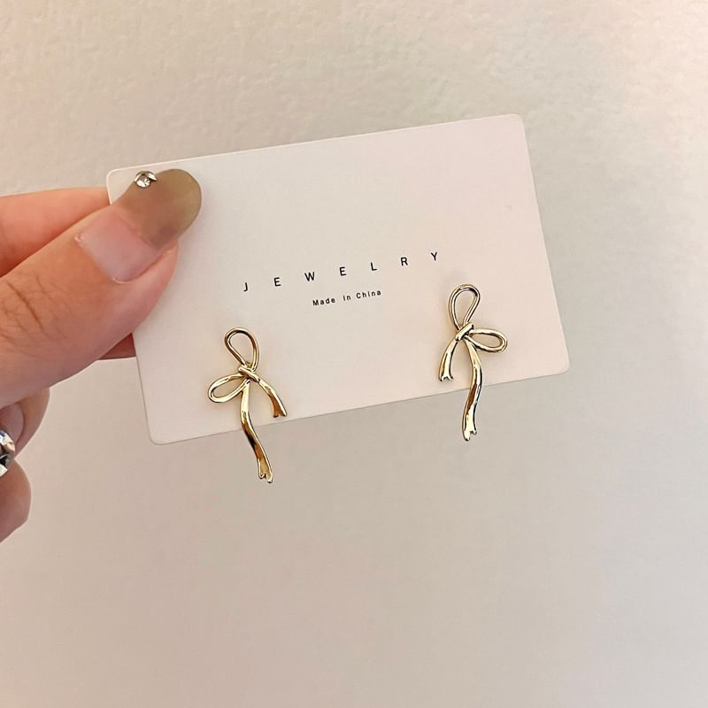 Ribbon Earring Sterling Silver Stud