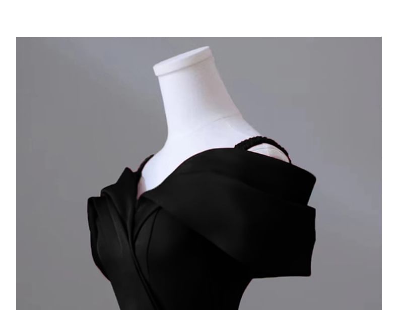 Mermaid Evening Cold-Shoulder Gown Plain