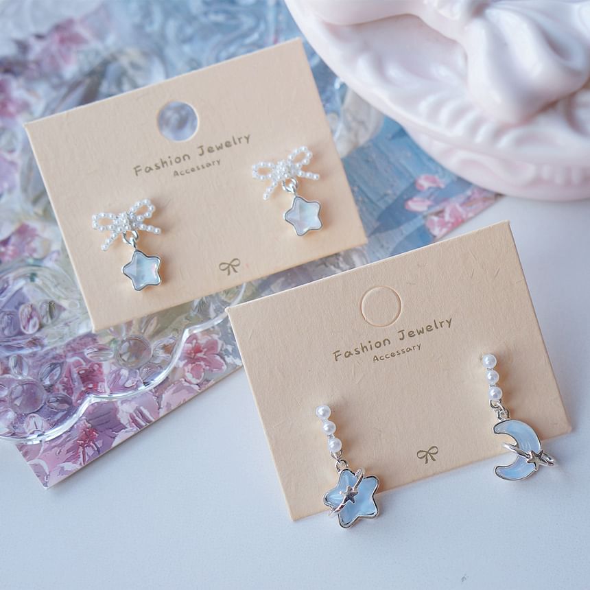 Pearl Star Faux Dangle Earring