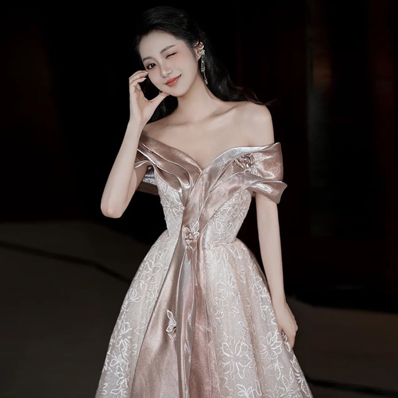 Short-Sleeve Off-Shoulder Floral Accent Lace A-Line Evening Gown