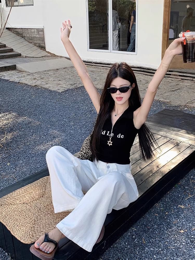 V-Neck Tank Top Crop Lettering