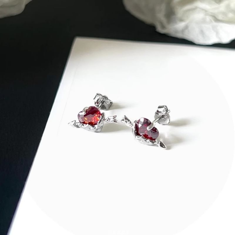 Heart Rhinestone Ear Stud