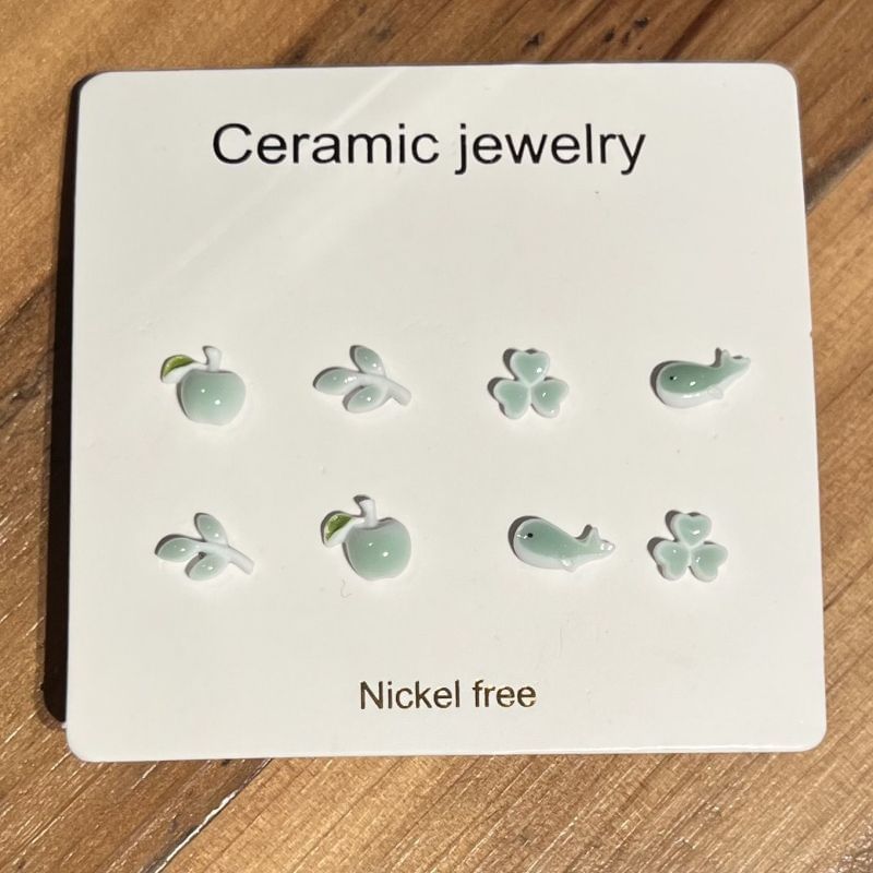 Whale Apple / Pairs: Leaf Clover Ceramic Earring Stud 4
