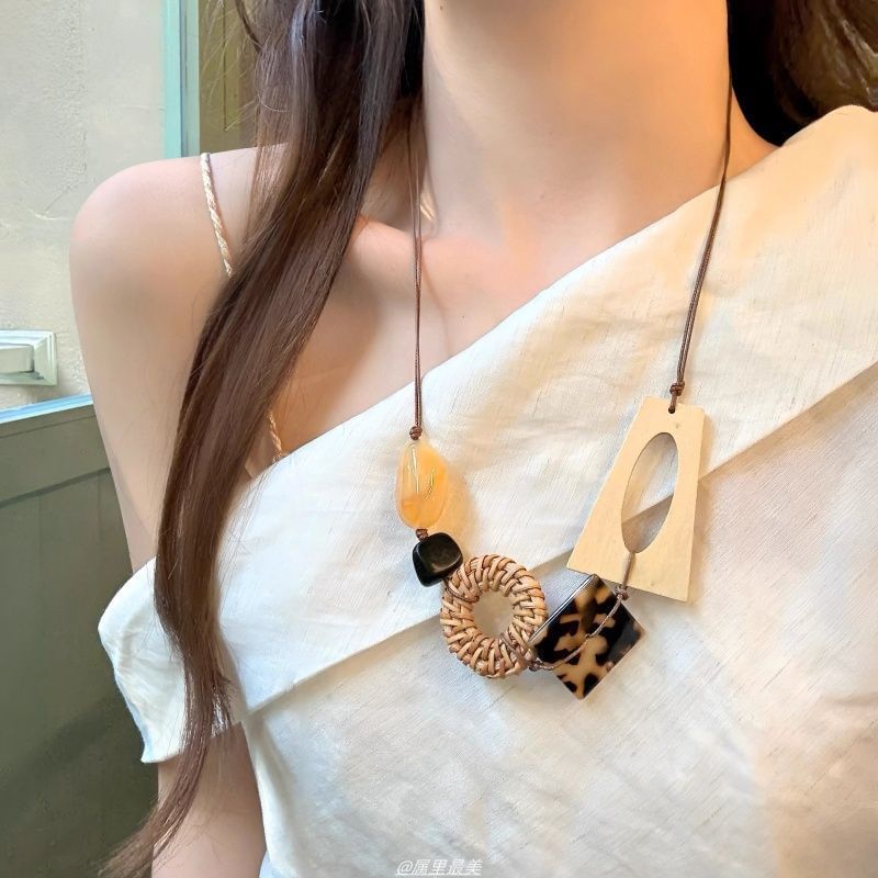 Geometric Cord Acetate Rattan Necklace