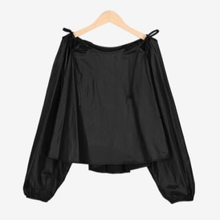 Schlichte Bluse mit Schleife