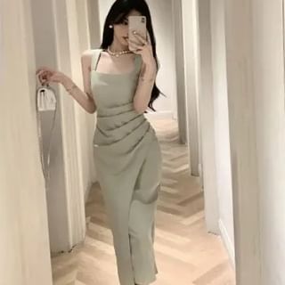 Sleeveless Square Neck Ruched Sheath Midi Dress Plain