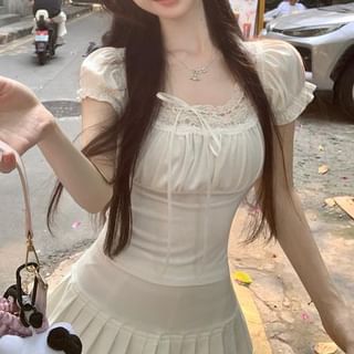 Trim Slim Neck Square Bow Lace Tee Fit Short-Sleeve Plain