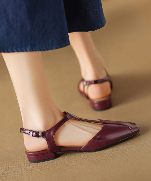 Sandales en cuir de vachette mûrier avec de belles coutures creuses AP1026