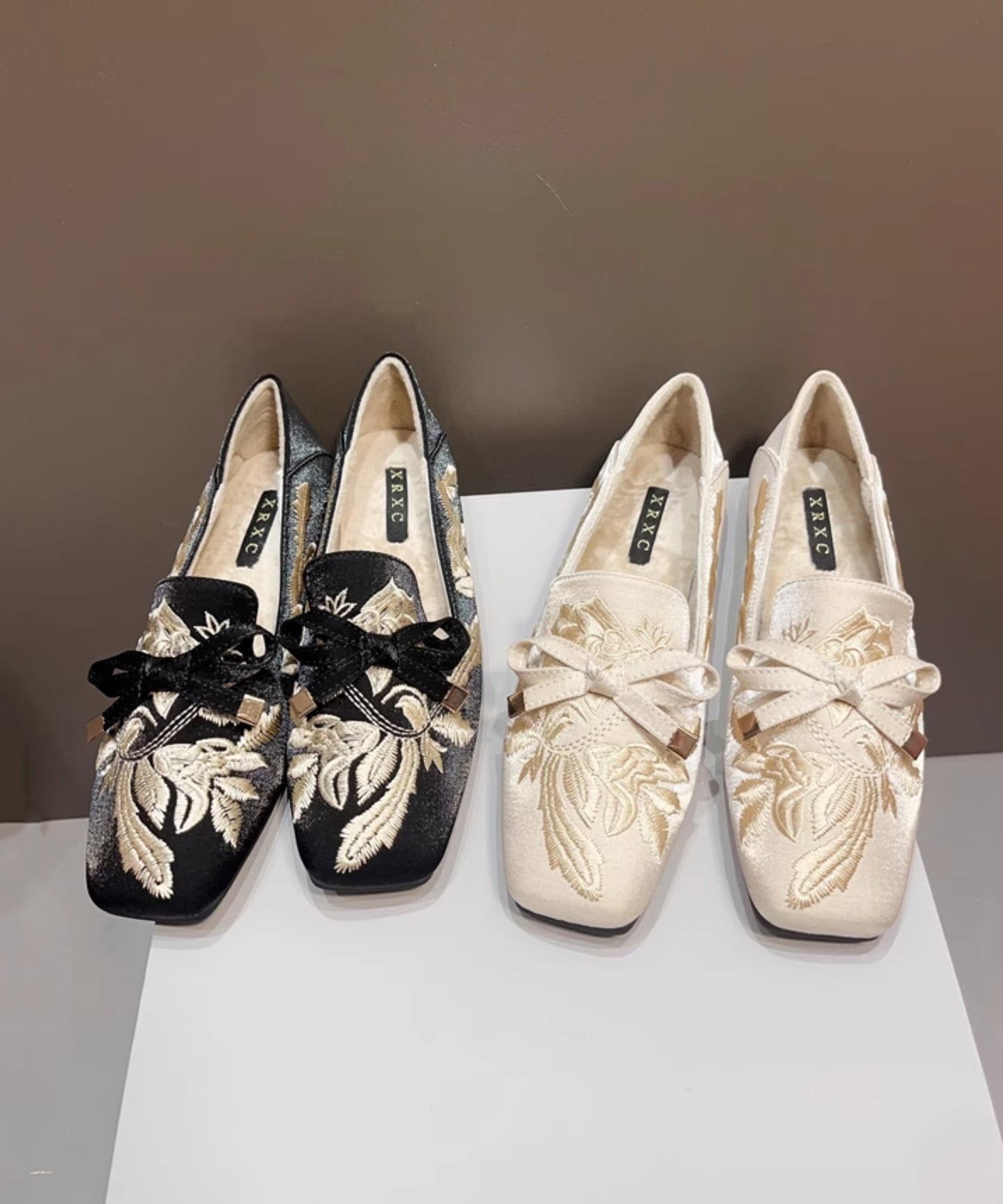 Retro Feet Flat Black New Fuzzy Lined Shoes Wool Embroidered