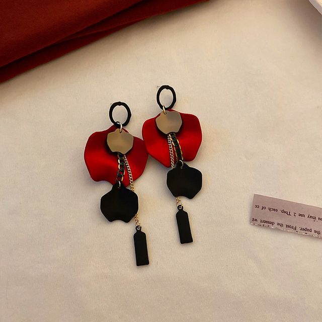 / Faux designs) Petal Pearl Earring Alloy (various