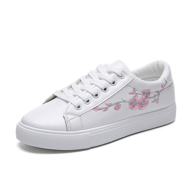 Sneakers Embroidered Floral Lace-Up
