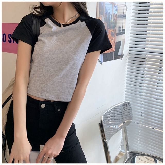 Crop Short-Sleeve Round Tee Neck Raglan