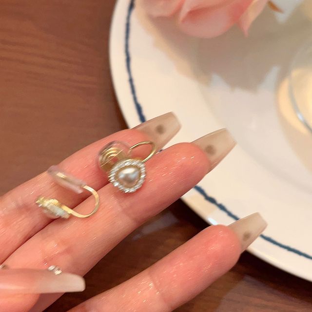 Pearl Rhinestone Stud / Earring Heart Clip-On Faux