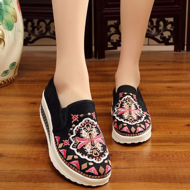 Embroidered Slip Ons Platform