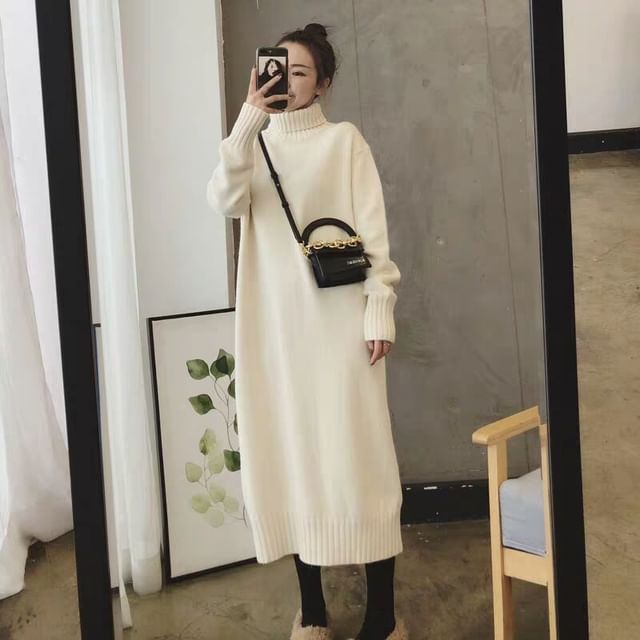 Turtleneck Plain Long-Sleeve Sweater Midi Dress