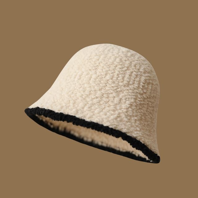 Contrast Trim Fleece Bucket Hat