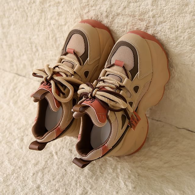 Applique Sneakers Platform Lace-Up