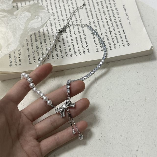Pendant Necklace Pearl Bow Faux