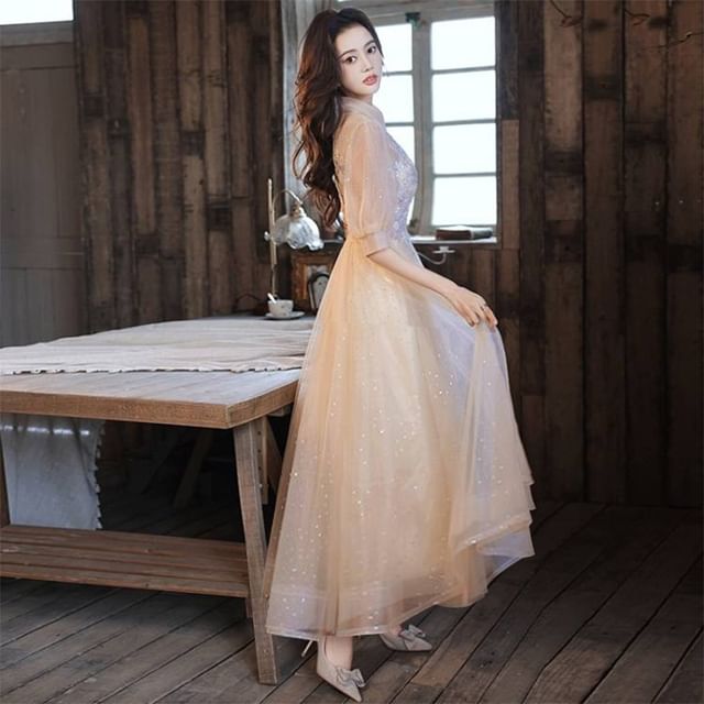 Short-Sleeve Floral Mesh A-Line Evening Gown / Dress