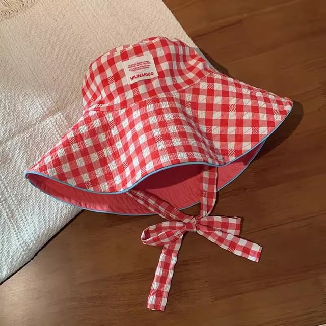 Hat With Chin Pattern Bucket Checkered Strap