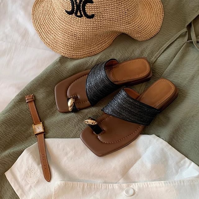 Toe Straw Sandals Loop