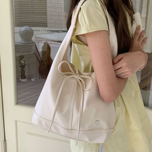 Tie-Up Bag Panel Tote Bow Heart Applique