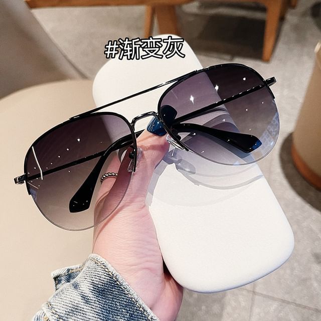 Gradient Aviator Sunglasses