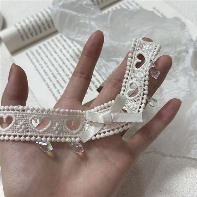 Accent Choker Heart Ribbon Cutout