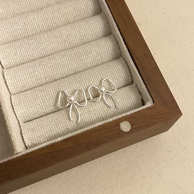 Faux Pearl Earring Ribbon Stud