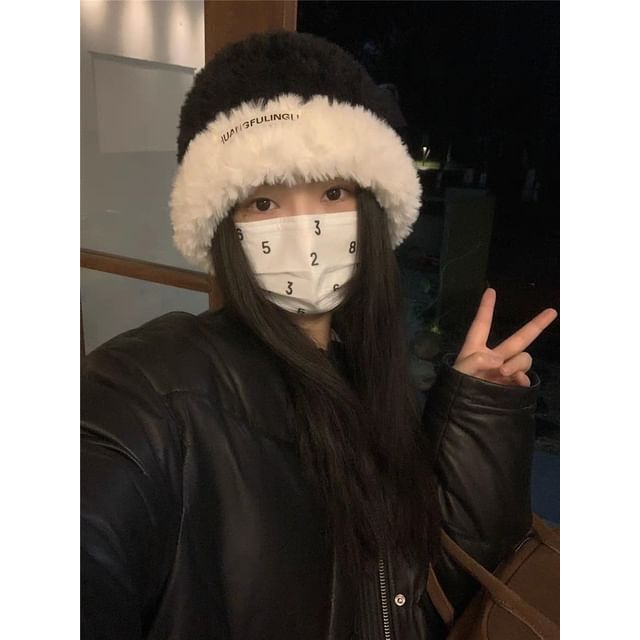 Two Tone Hat Fluffy Bear /
