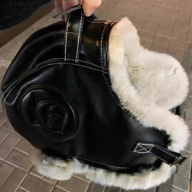 Hat Fluffy / Plain Leather Trapper Faux Panel