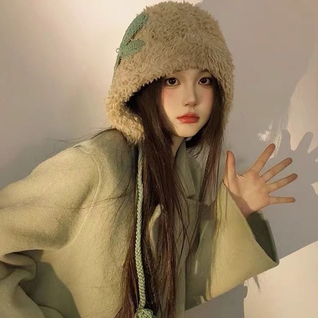 Bow Chenille Applique Hat Trapper