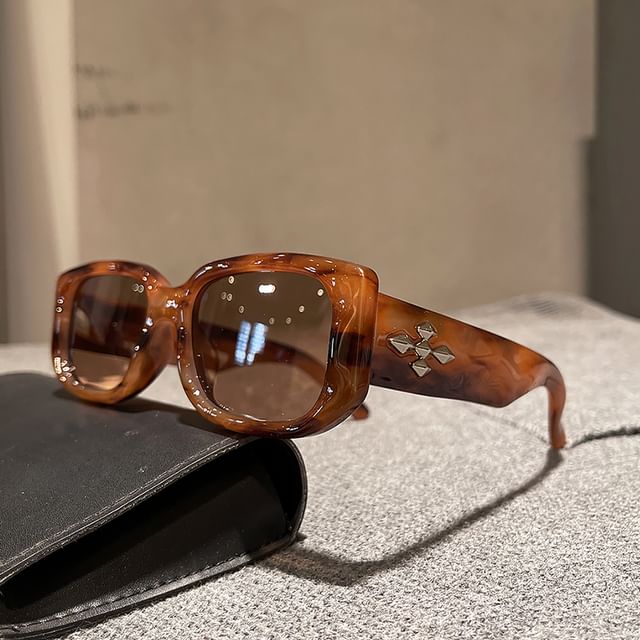 Square Cross Accent Frame Sunglasses