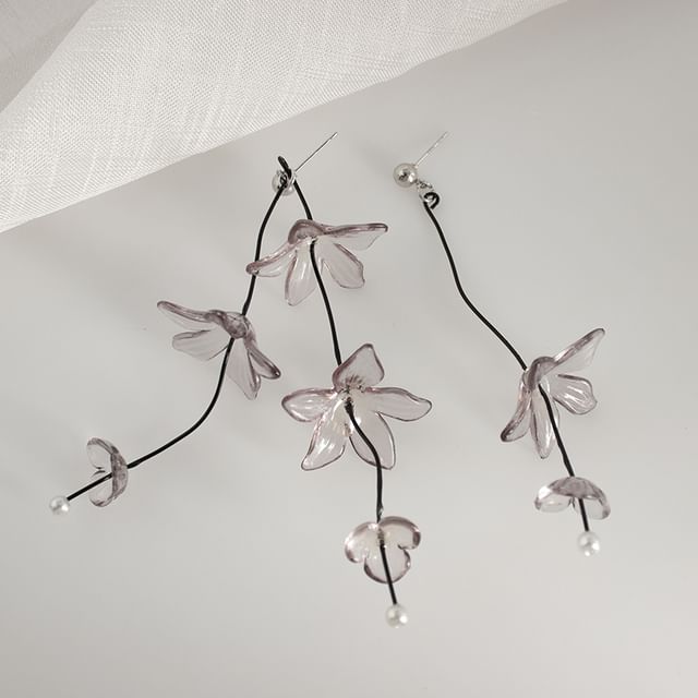 Earring / Asymmetrical Drop Flower Clip-On