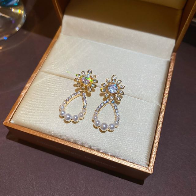 Floral Drop Rhinestone Earring Alloy Faux Pearl