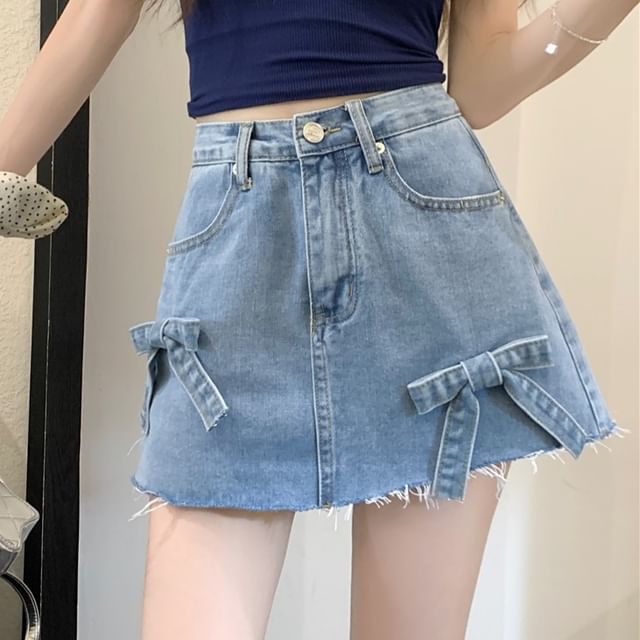 Bow Mini Washed Denim High Fray Waist Shorts A-Line